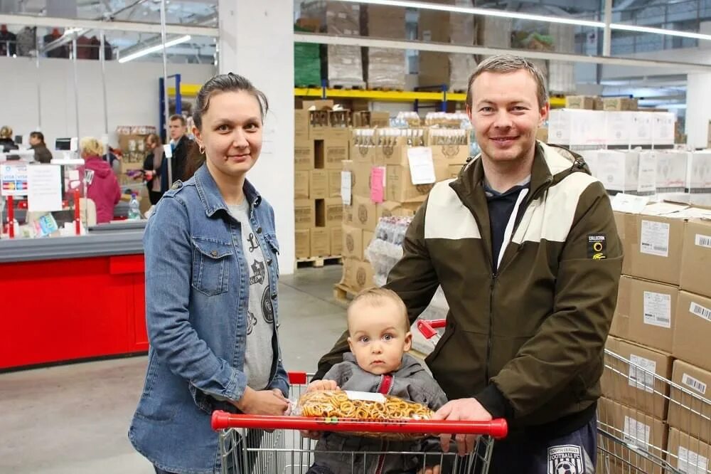 Работа в молодечно вакансии. ПРОМАЛЬПИНСТРОЙ Молодечно директор. Трапещенок Наташа Молодечно конфа. Магазин светофор в Молодечно ткани каталог.