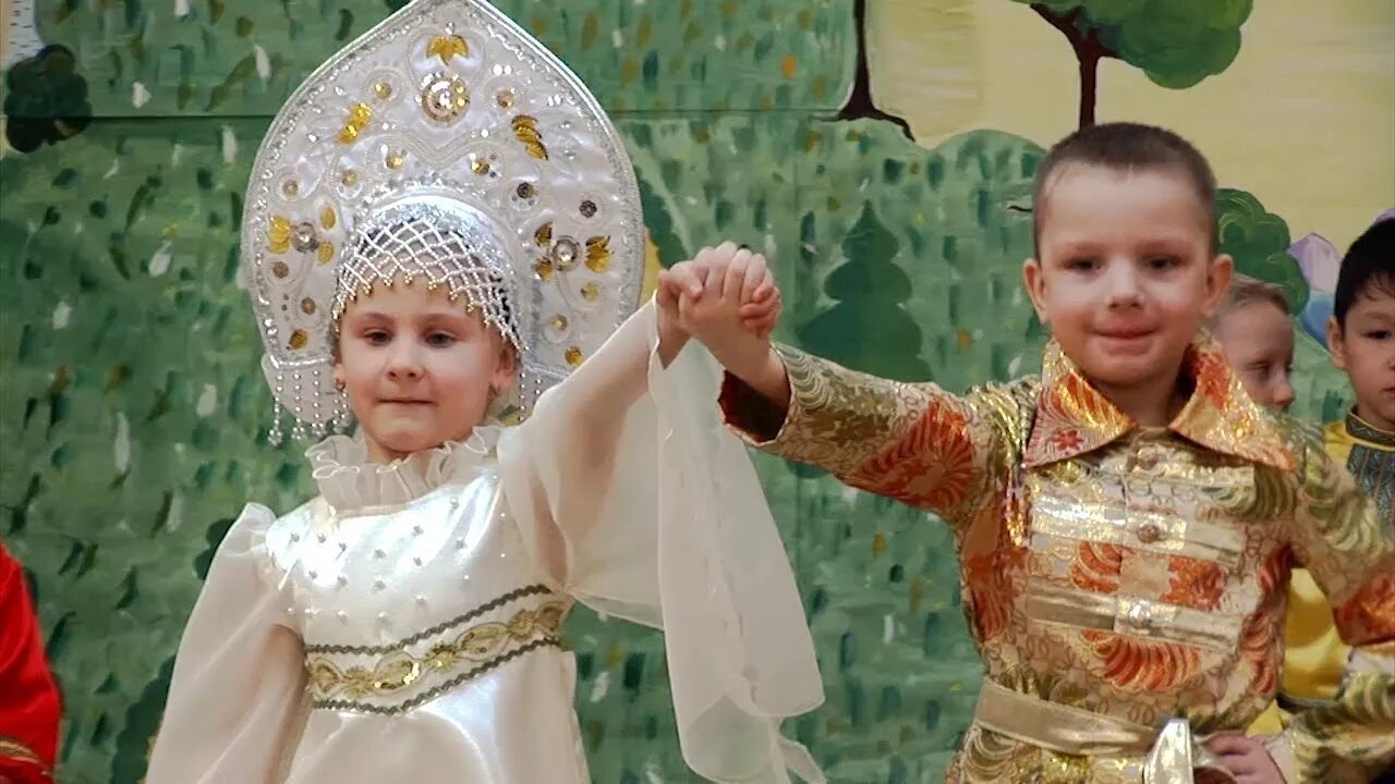 Царевна садик. Жила-была царевна. Царевна садик. Жила была царевна магазин. Жила была царевна садик.