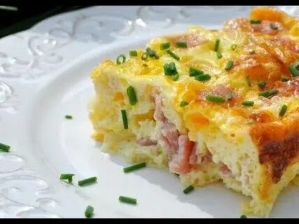 Пышный омлет с колбасой