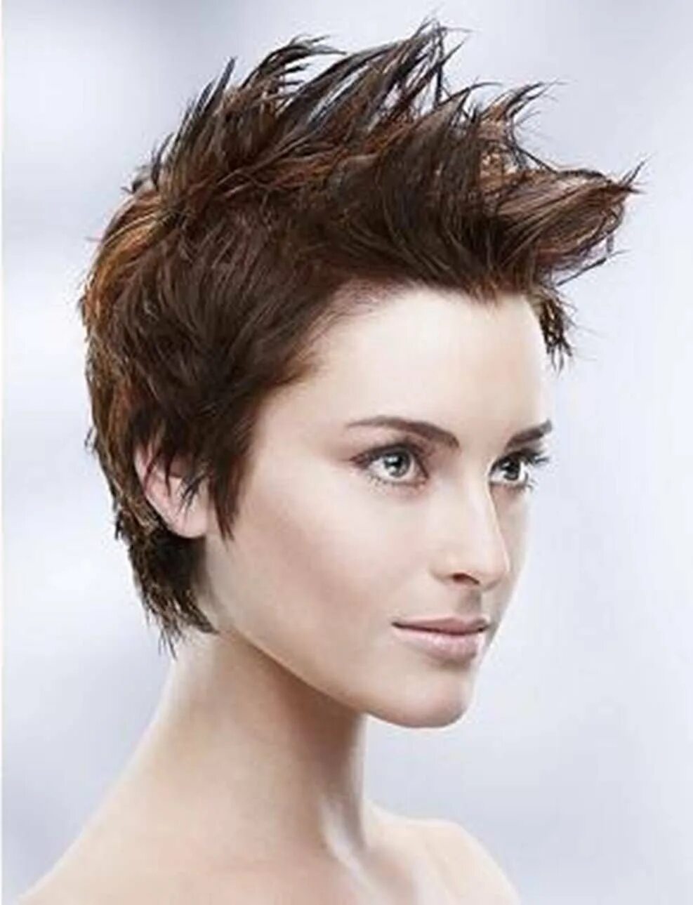 Модные короткие стрижки для брюнеток. Short hair model. Короткие волосы считаются. Стрижка французский выщип. Натали портман с короткой стрижкой.