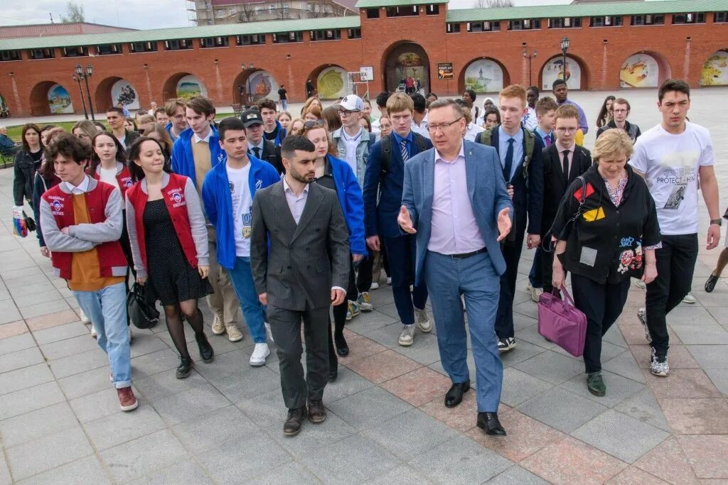 Студия современной хореографии станция, йошкар-ола. Молодежь йошкар олы. Молодежь йошкар ола. Телицина молодежная политика йошкар ола-. Дворец молодежи йошкар-ола фото зала.