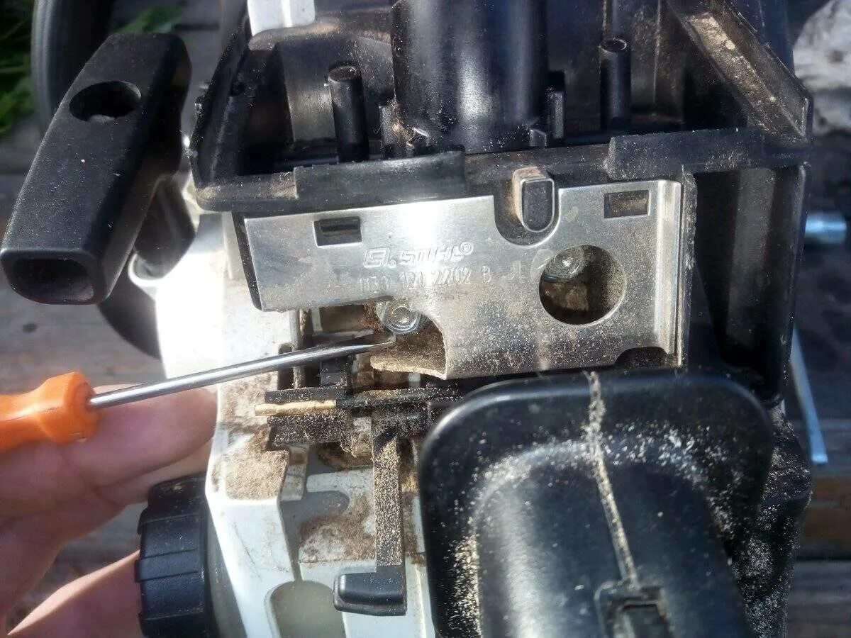 Обороты бензопилы штиль. Не заводится пила штиль 180. Не глохнет бензопила штиль 180. Бензопила stihl ms 362c. Регулировка штиль мс 180.