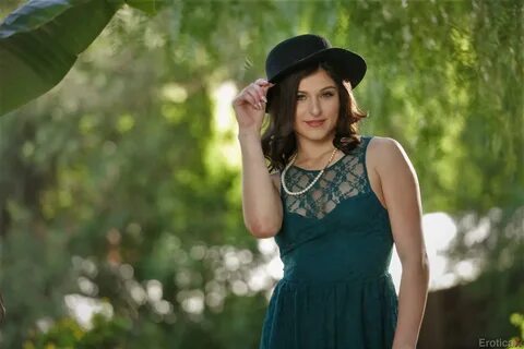 Leah Gotti Wallpapers.