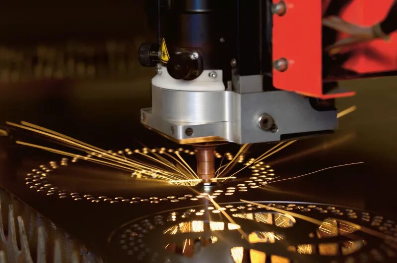 Точность резки. CNC Laser Cutting. Лазерное сверление микроотверстий. Технология лазерного сверления отверстий. Лазерное сверление отверстий в металле.