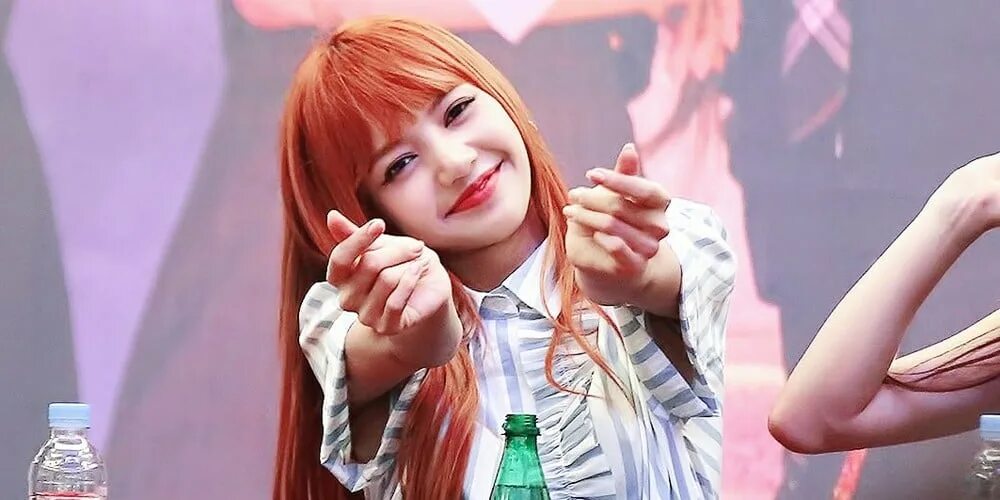 Лиса блэк пинк 2022. Видео лисы блэк пинк. Lisa blackpink. Лалиса манобан black pink. Блэк пинк лиса манобан.