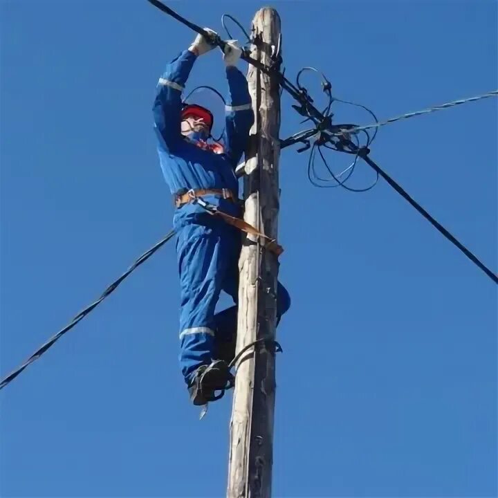 Дрск приморские электрические сети официальный сайт. Электросети севастополь. Электросеть кисловодск. Ремонтные работы на столбе. Северный вал, 17.