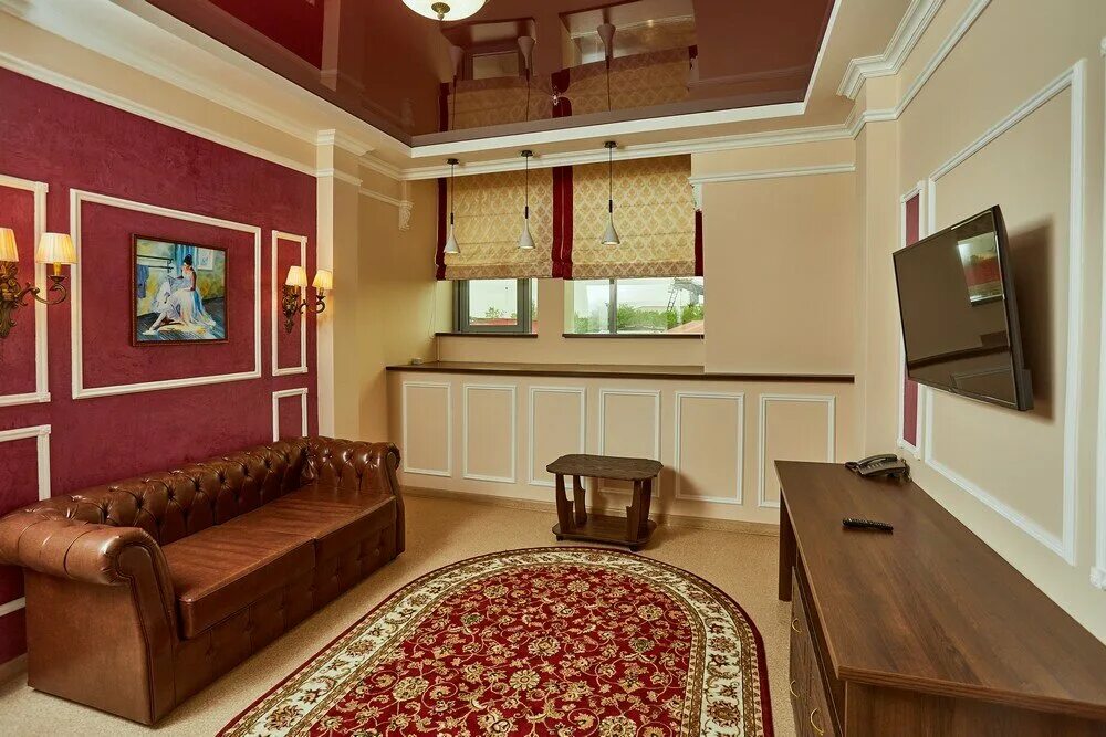 Новокубанск краснодарский край. Красный бак ул. Гостевой дом красный. Гостиница амурская область город благовещенск. Красный замок новокубанск гостиница.