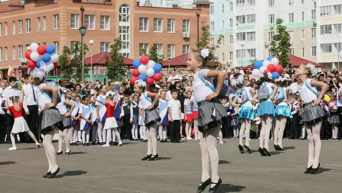 Школа 115 ростов сайт. 115 Школа Ростов. 115 Школа Ростов Левенцовка. Школа 115 растра на Дону. Учителя школы 115 Ростов на Дону.