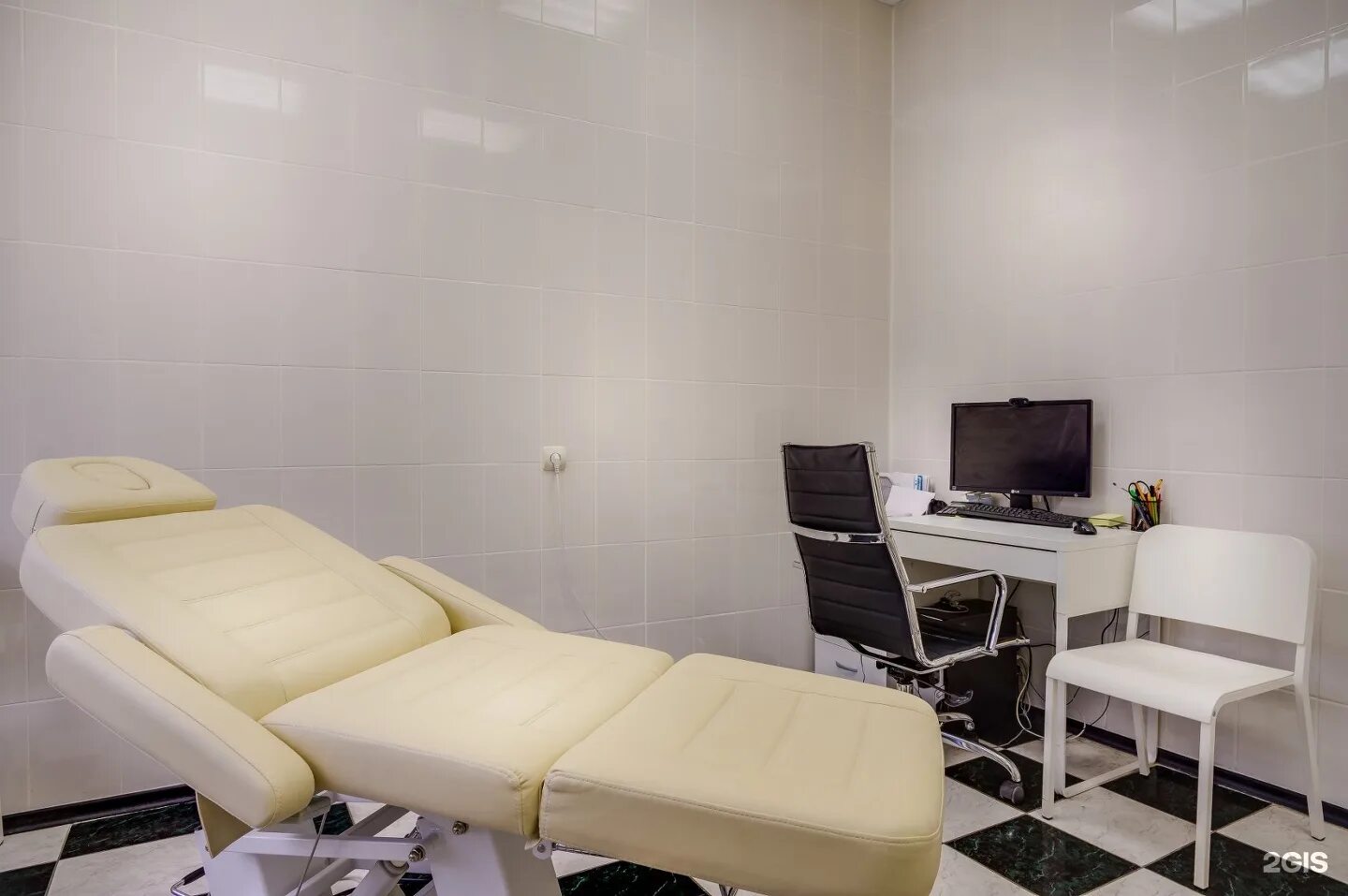 Клиника медси на пятницком шоссе. Медлайн-сервис в митино пятницкое шоссе время работы. Фото медцентр в москве на пятницком шоссе. Медси на пятницком шоссе фото. Медлайн сервис пятницкое шоссе.