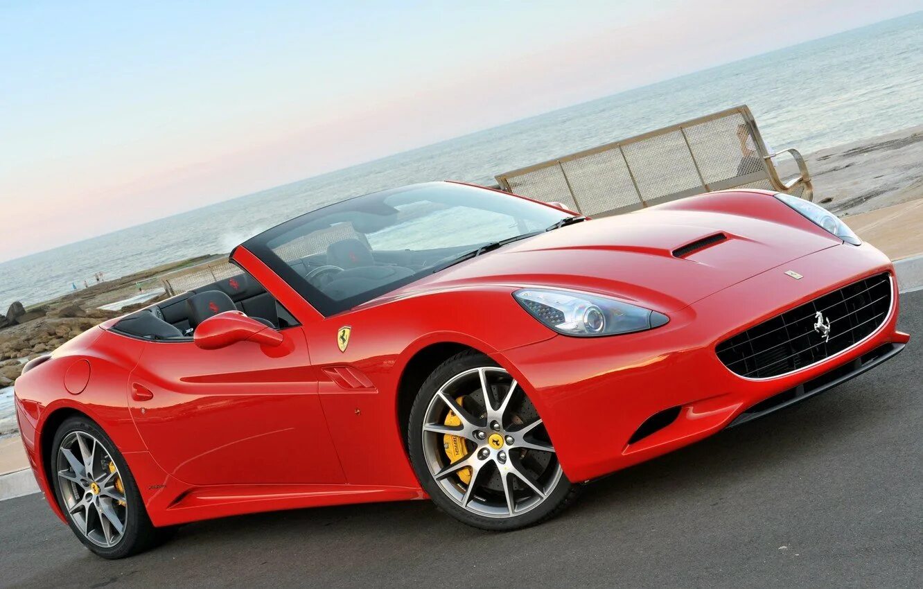 Феррари Калифорния кабриолет. Ferrari California 2009. Феррари кабриолет красный. Феррари Калифорния красная