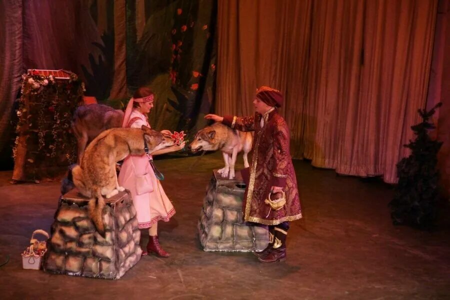 Снежная королева театр дурова. Театр уголок дедушки дурова. Твари театр. Твари театр. Твари театр.