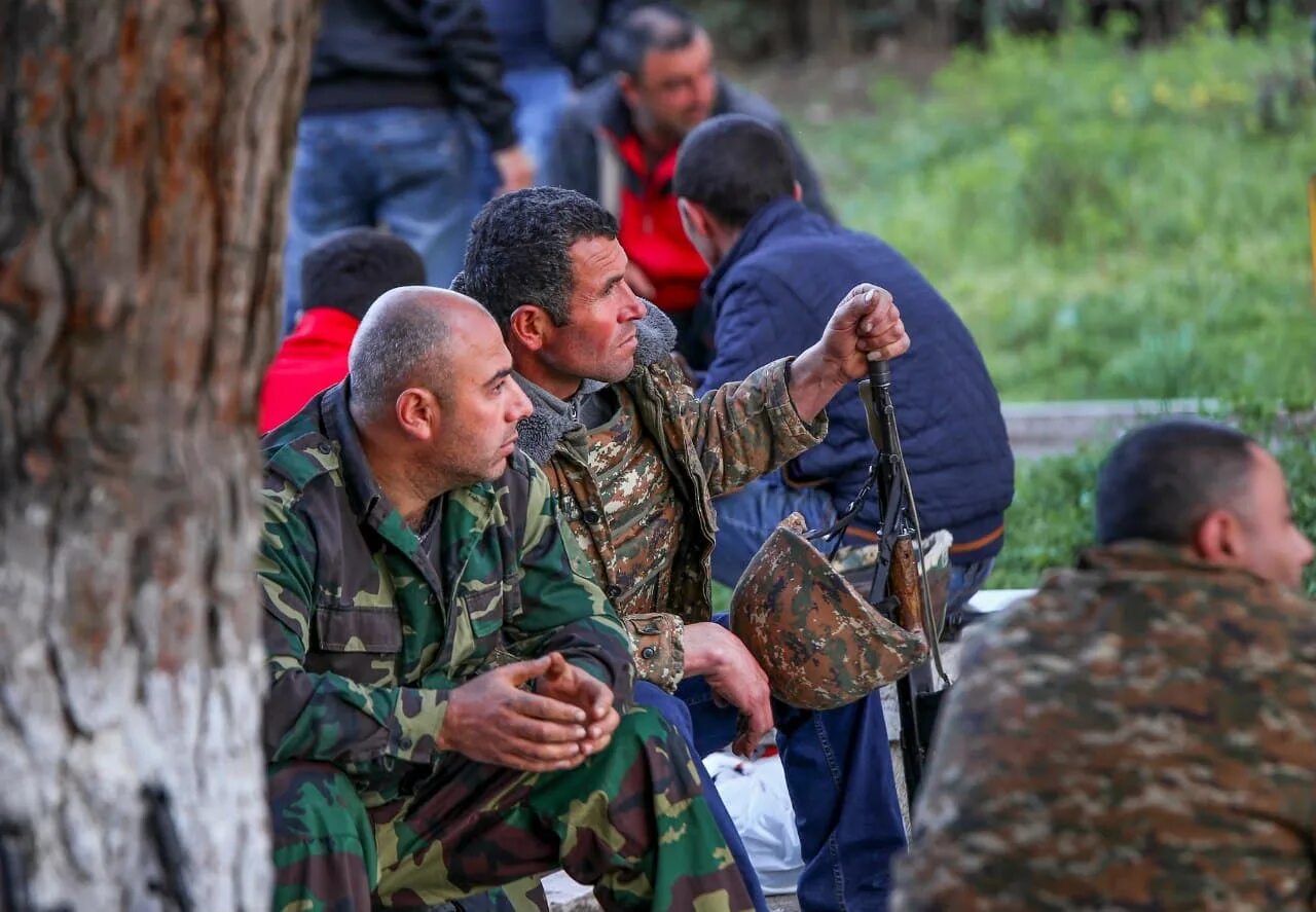 Конфликт армения азербайджан карабах. 27. Армянская армия нагорный карабах. Армения нагорный карабах. Армия азербайджана в нагорном карабахе.