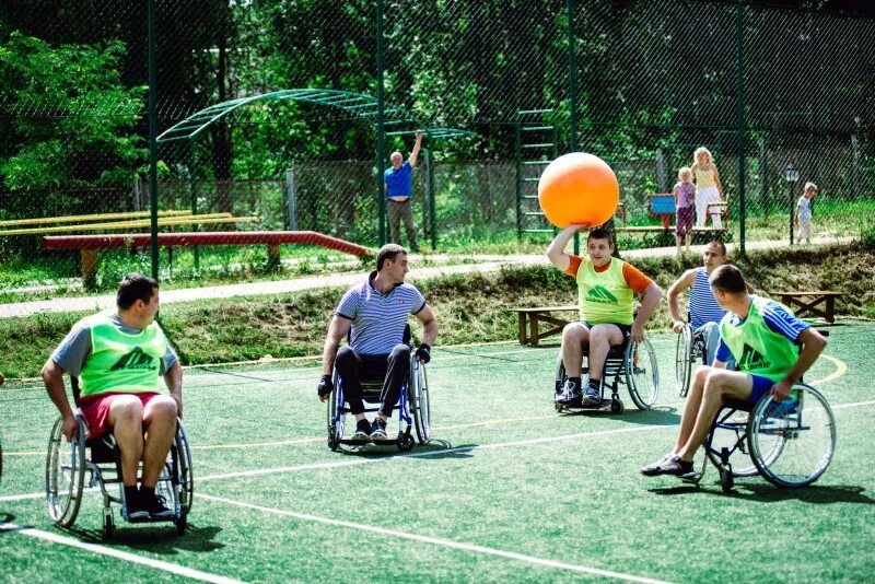 Реабилитационный спорт. Лечебно-рекреационный туризм. Йога для пожилых. Занятие физкультурой. Серф для инвалидов.