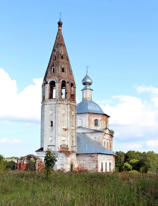 Погода село новоселки. Церковь село Новоселки. Храм села Новоселки. Никольский храм Новоселки. Спасская Церковь (Совье).