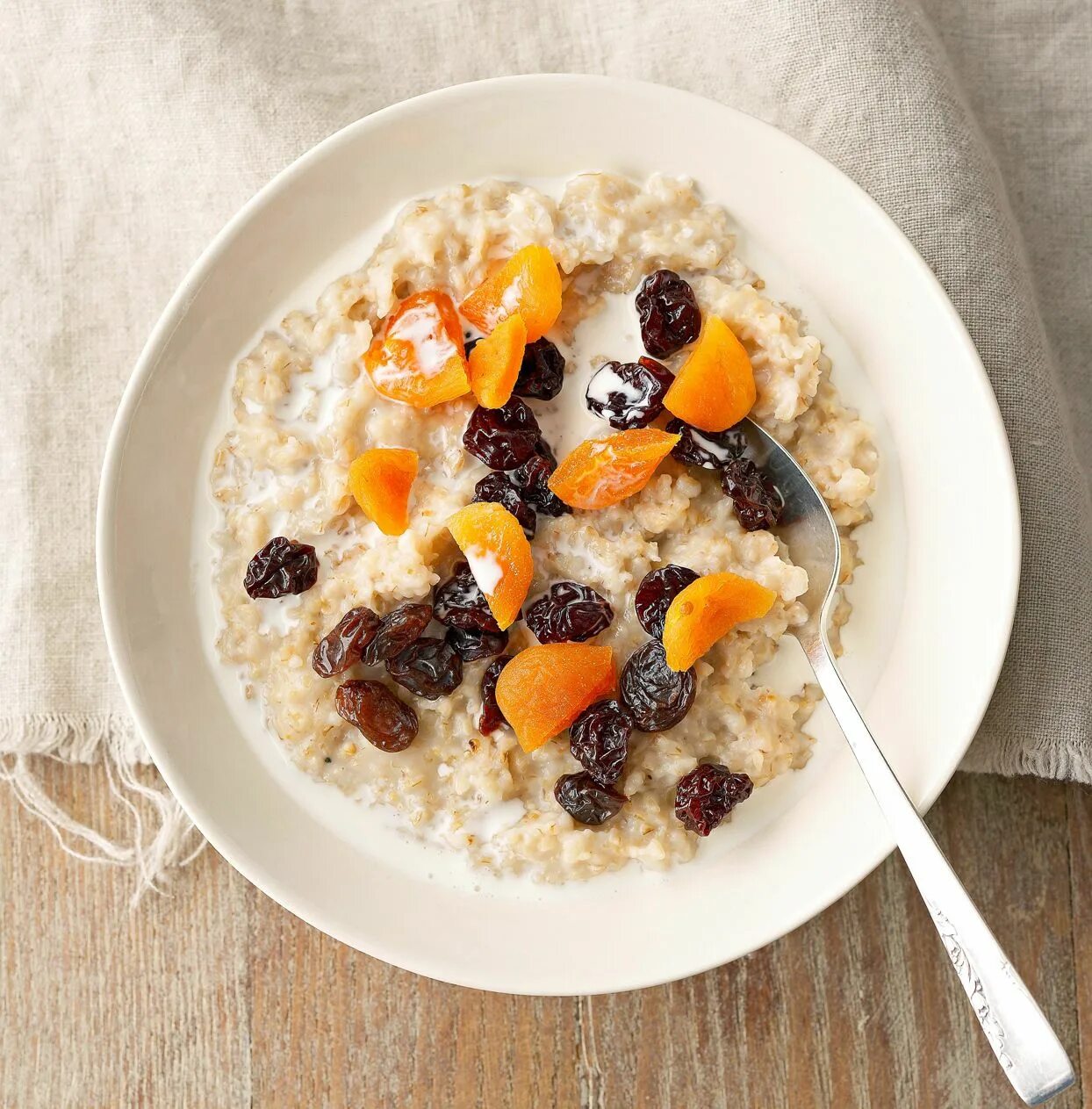 Каша пшенная с изюмом и творогом. Тыквенная каша с изюмом. Бухарский плов с сухофруктами. Гарбузова каша. Пшенная каша с тыквой и изюмом.