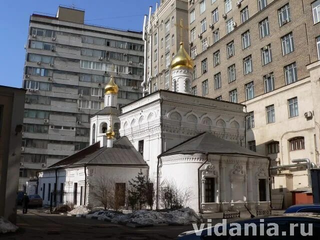 храм архангела михаила овчинниковский переулок. храм архангела в овчинниках. храм михаила архангела в овчинниках (покрова богородицы. средний овчинниковский переулок, москва. храм архангела михаила средний овчинниковский переулок.