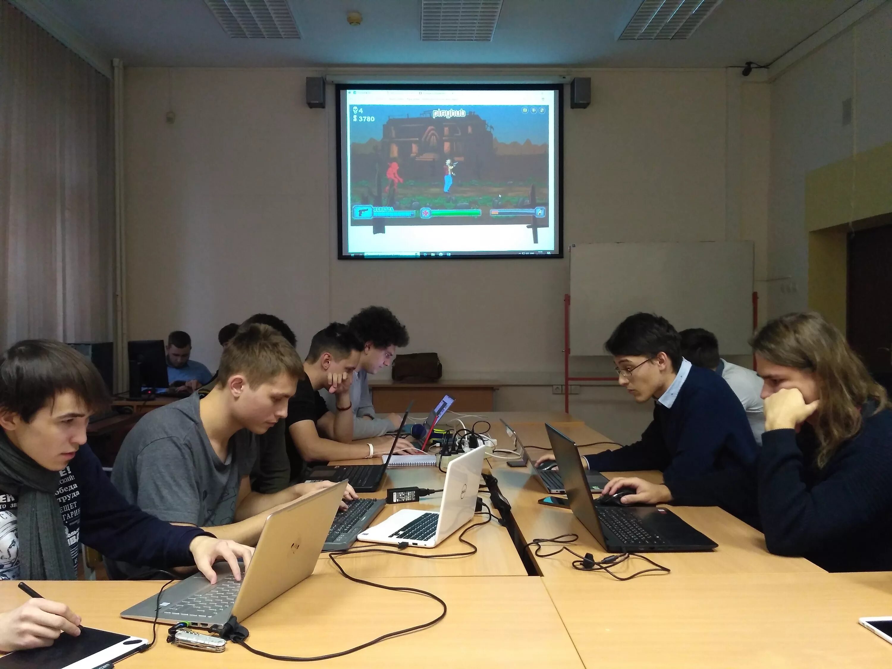 Техникумы информатика. Урок информатики в колледже. Информационные системы и программирование. Кипфин колледж информатики и программирования. Техникумы информатика.