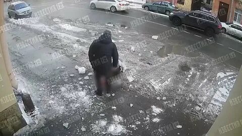 В питере упал
