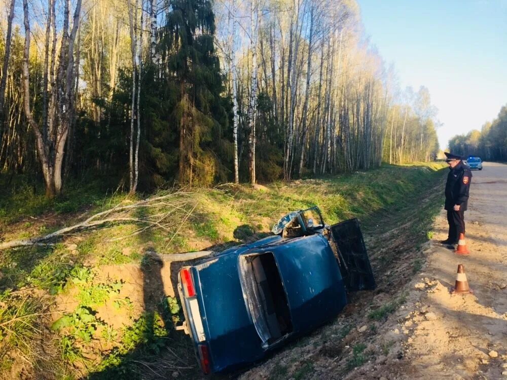 Происшествия в Кадуе Вологодской области. Авария на Кадуйской дороге. Фотосессия на трассе.