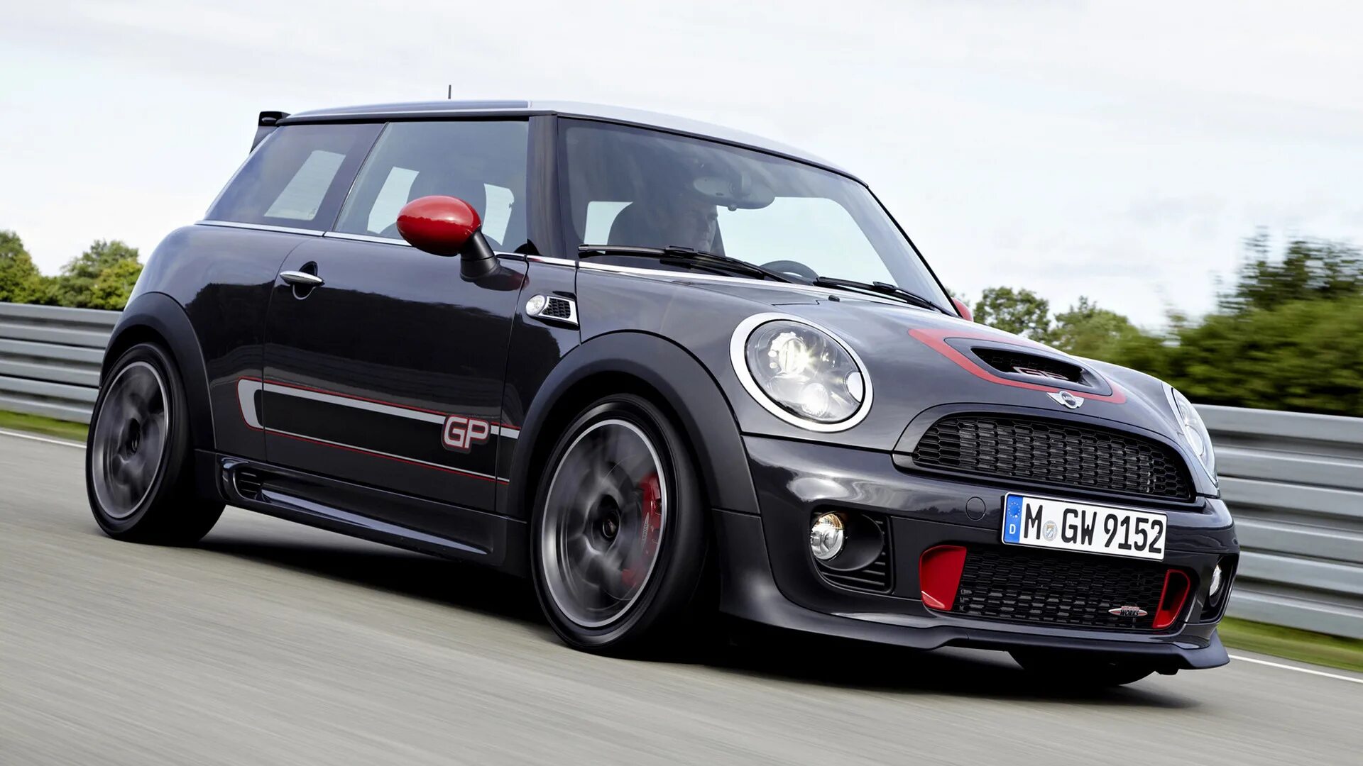 Мини мини контент. Mini Cooper JCW r56. Mini Cooper JCW 2010. Mini John Cooper works GP [r56]. Мини Купер GP 2.