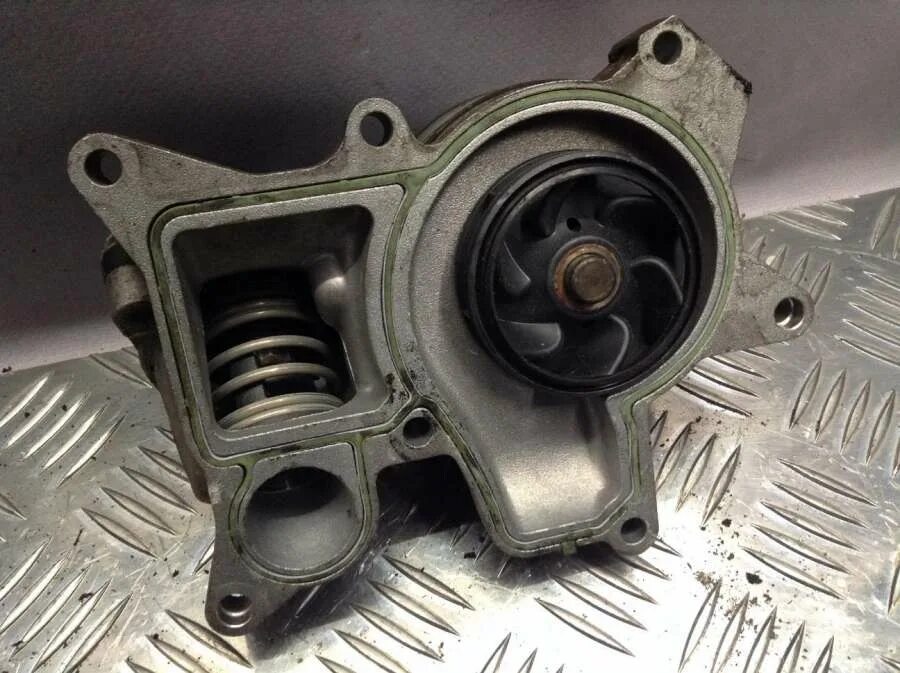 Вакуумный насос бмв х5 е70 n52. Bmw x5 помпа. Помпа бмв х5 е 70 помпа. Bmw x5 помпа. Bmw x5 помпа.