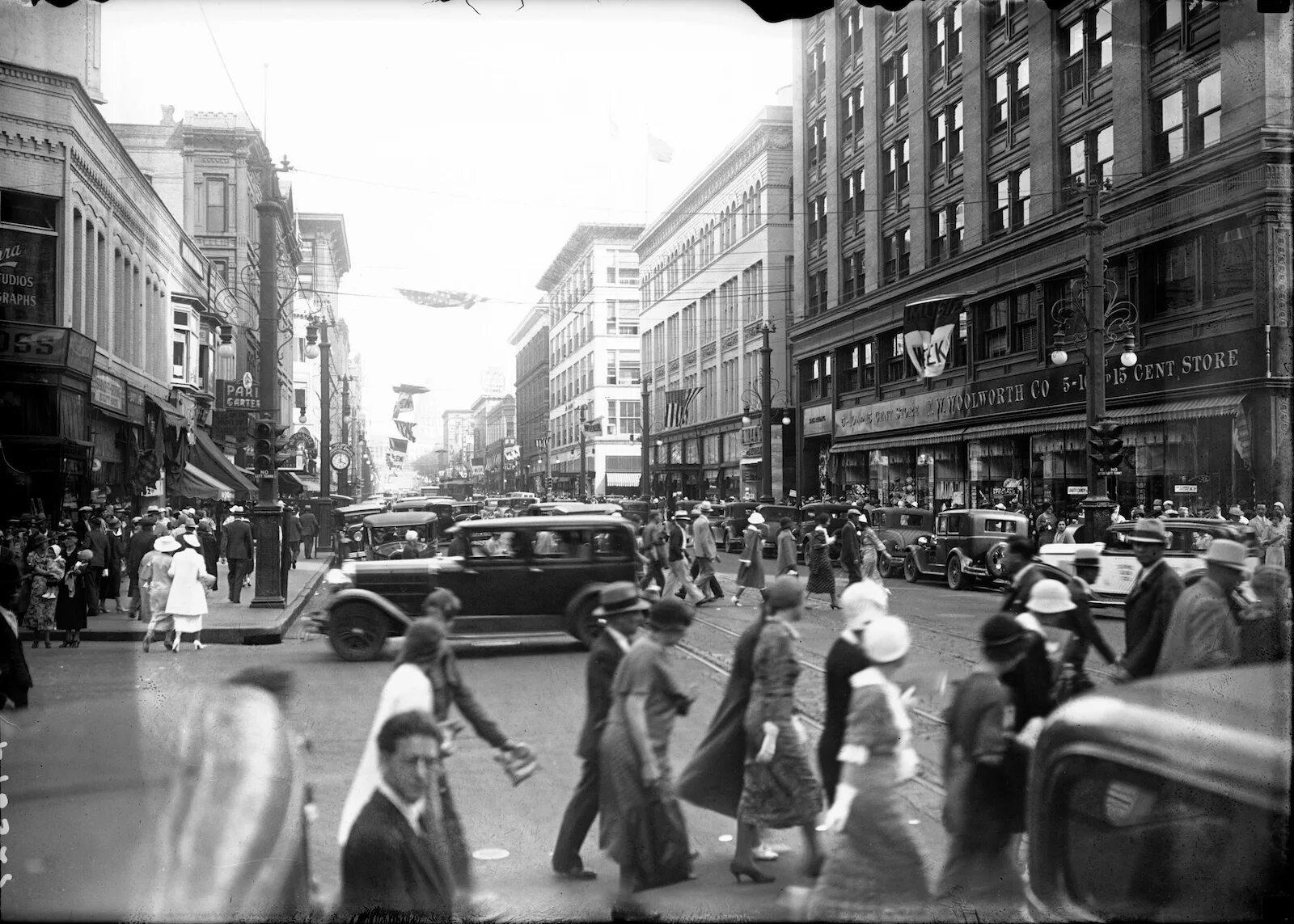 детройт 19 век. англия 1900 год. A history of japan. 1 january 1970. Century ago.