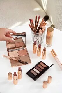 Charlotte Tilbury Super Nudes Collection review. 