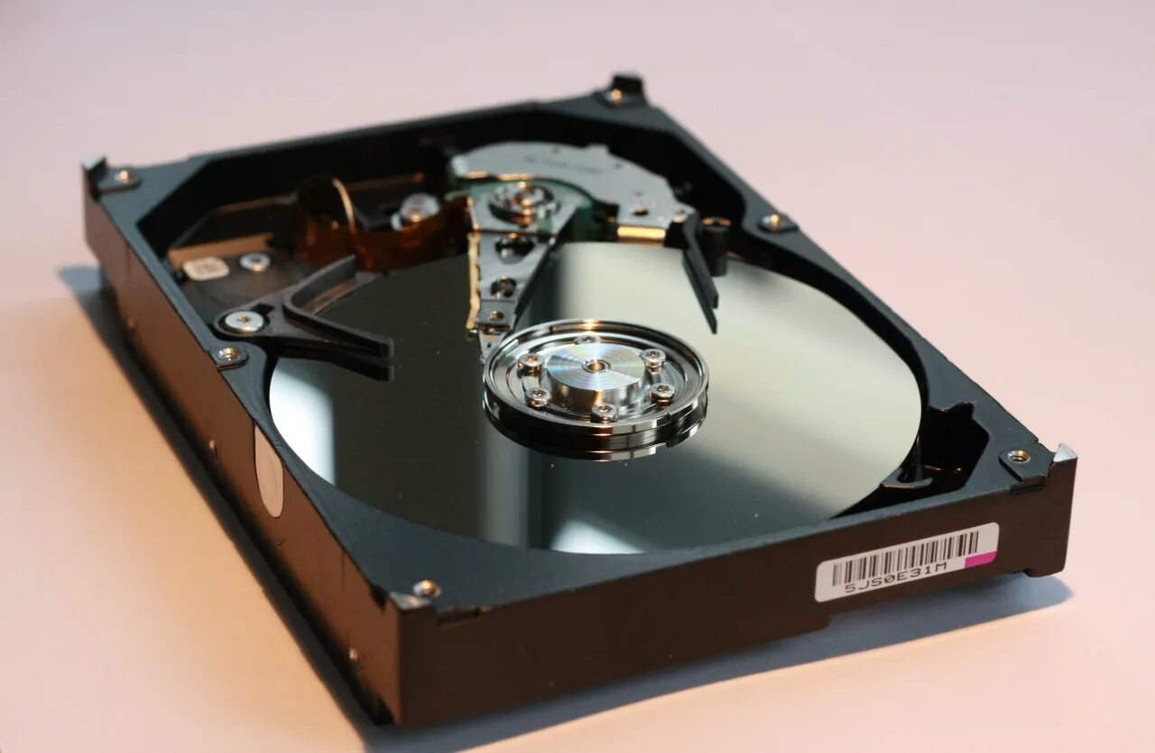 HDD hard Disk. Винчестер - hard Drive. Винчестерский диск. Жесткие диски(Винчестеры)(ПЗУ);. Перенос информации с жесткого диска