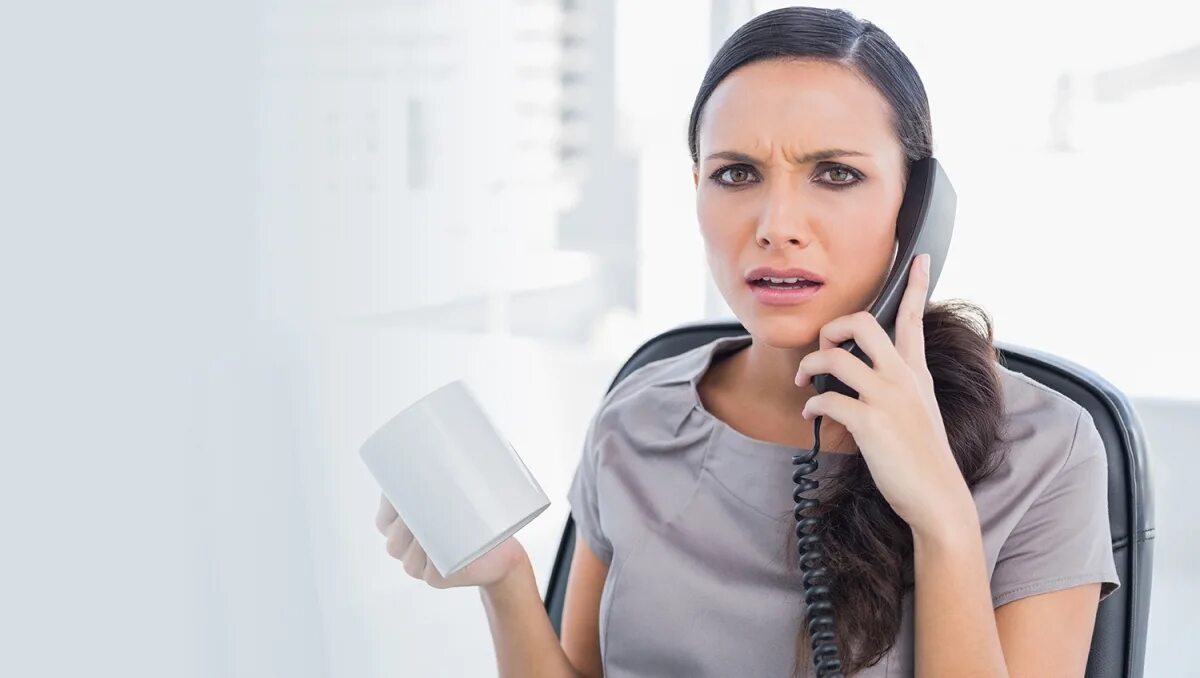 Легализация денег. Выдача денег в банке. Кассы в банках. Домашние деньги. Звонок мошенника.