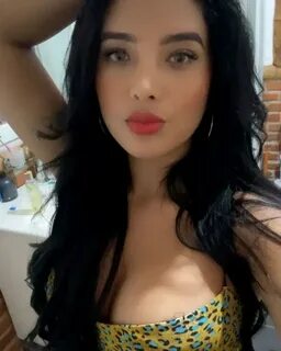 Alejandra Quiroz Bio, Wiki, Net Worth, Age, Weight, Husband, Boyfreind