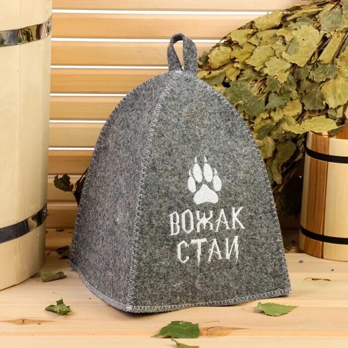 Шапка для парилки. Шапка банная. шапка для бани. шапка из войлока для бани. шапка банная войлок.