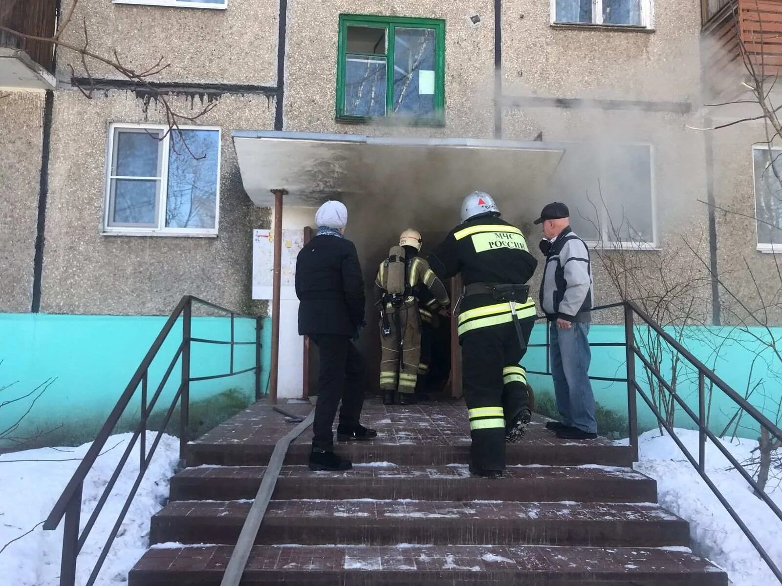 Новости на 11.03 2024 год. Пожар во Владимире на улице Лакина. Пожар в жилом доме. Фото пожаров в жилых домах. Пожар в городе.