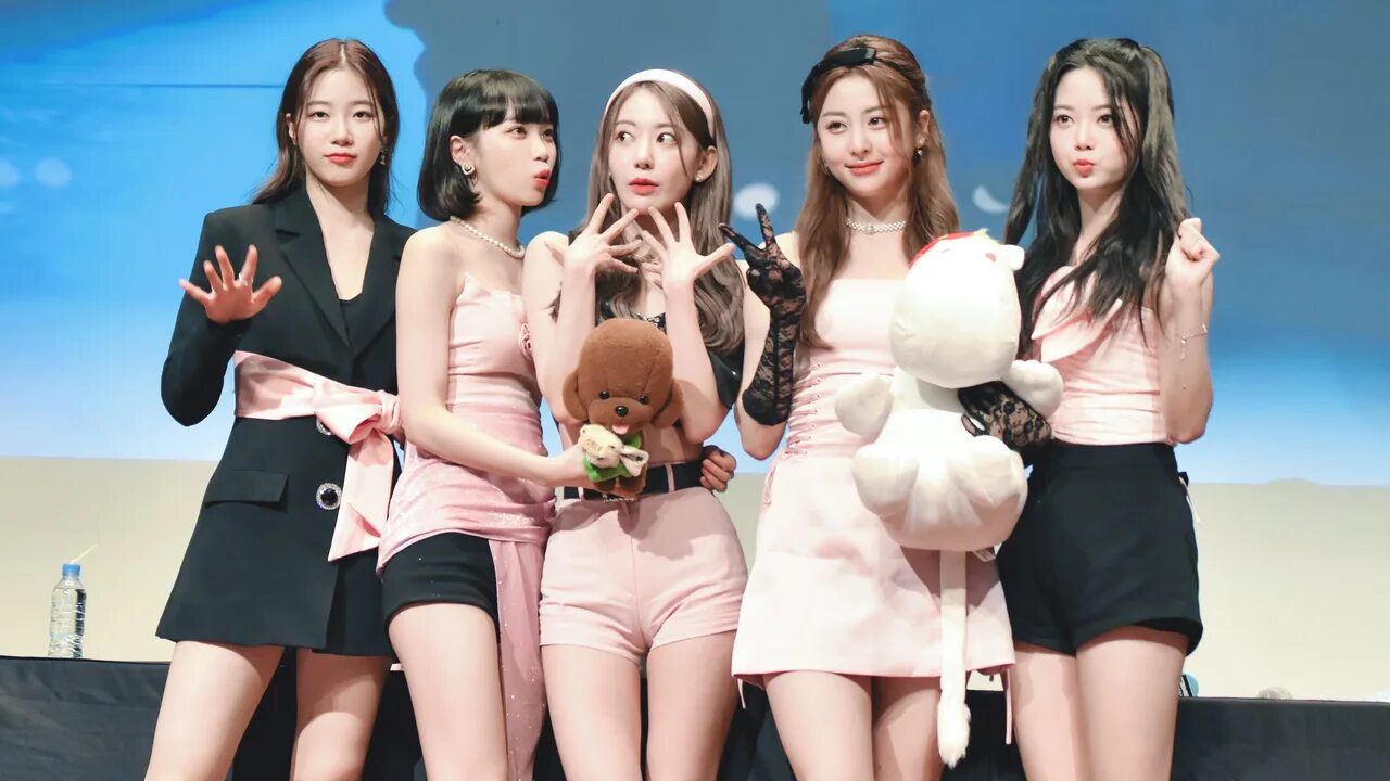 Le sserafime участницы. Группа le sserafim. Le serafim kpop. Le serafim группа участницы. Le sserafime участницы.