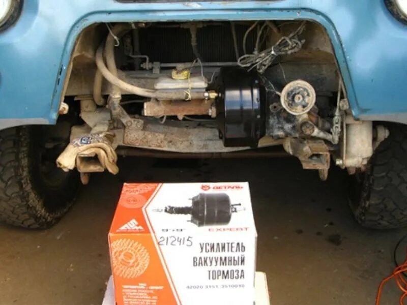 Уаз 452 буханка тормозная система. Вакуум тормозной уаз 452. Вакуумный усилитель тормозов уаз 452. Уаз 3303 тормоза. Кронштейн крепления вут уаз 452.