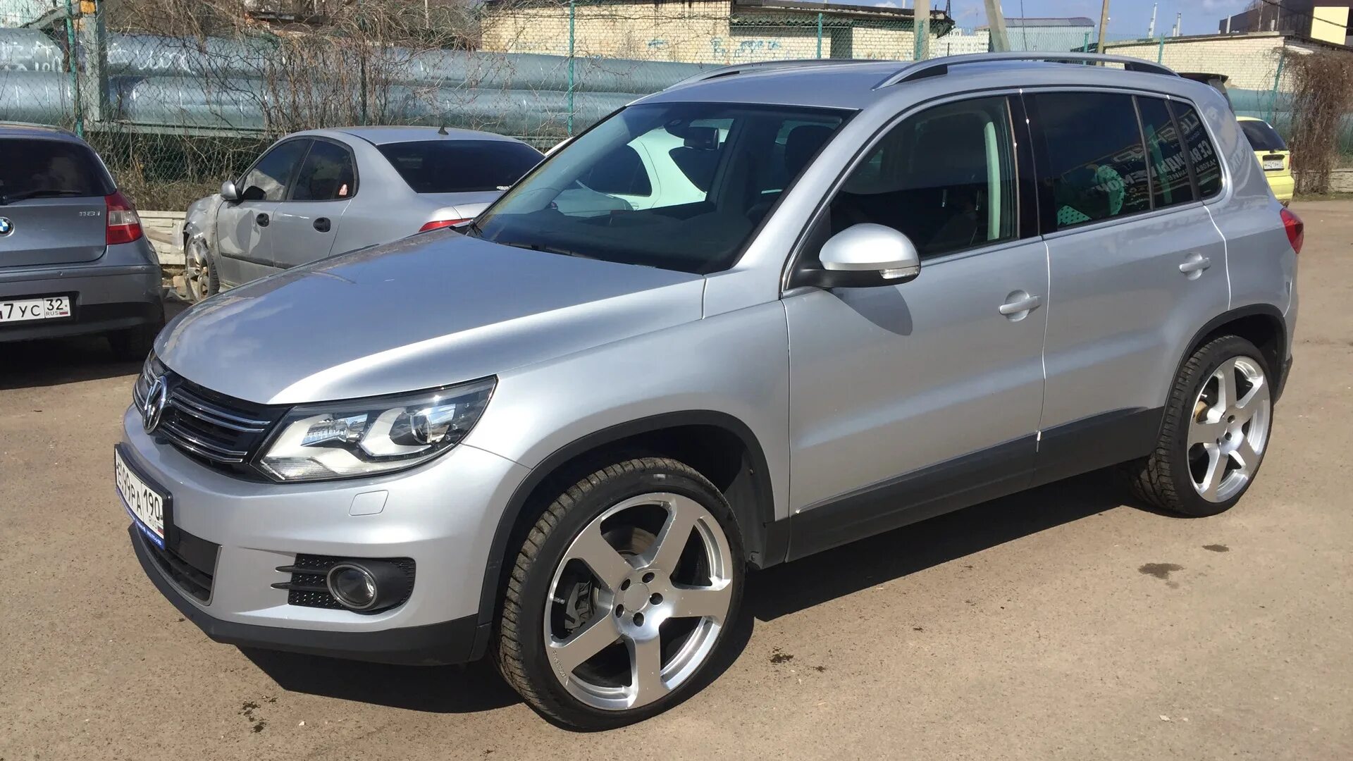 Tiguan r20. Tiguan 1 r20. Tiguan 2012 r20. Tiguan r 2012. Колеса тигуан купить