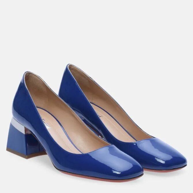 Голубая женская обувь. Синие туфли на валберис женские. Синие лаковые туфли. Синие лакированные туфли. Туфли синие женские.