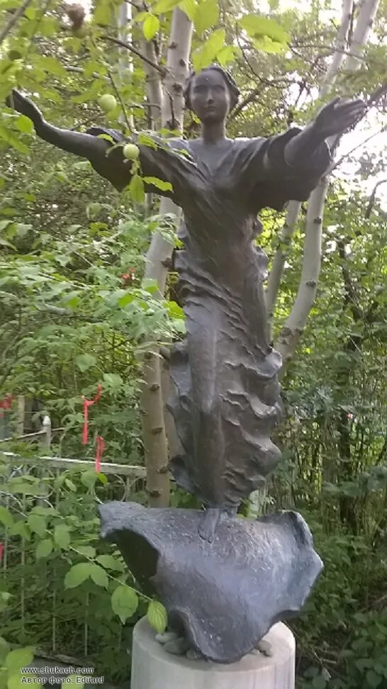 Могила грина. Могила грина грина в старом крыму. александр грин могила. могила александра грина в крыму.
