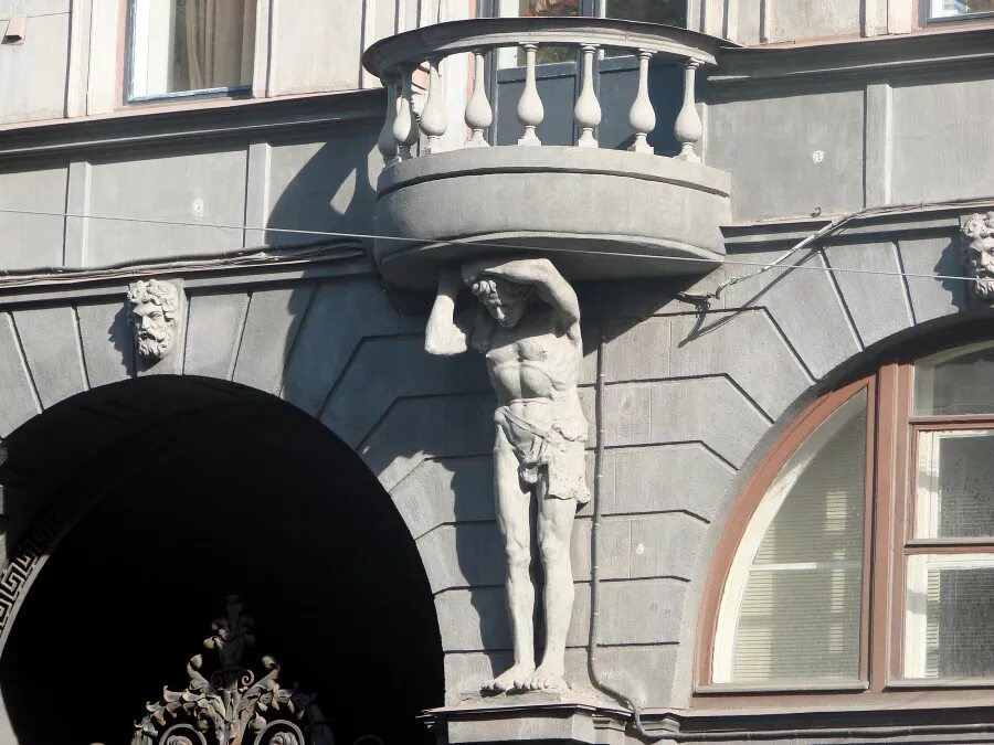 Ренессанс санкт-петербург терраса. Старинные балконы в спб. Балкон питер. Балконы санкт-петербурга. Вид с балкона питер.