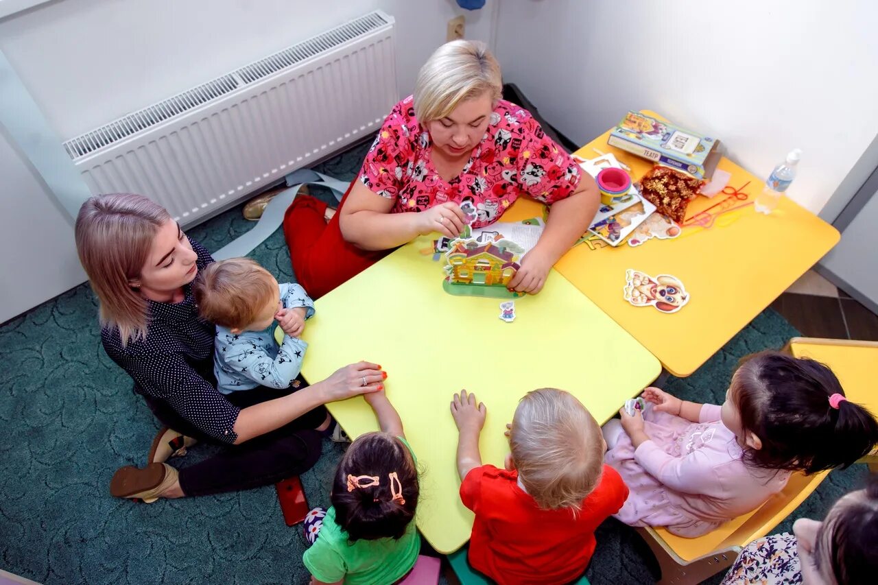 Вакансия детский клуб. Bambini Club детский сад. Дет сад Бамбини Пушкино. Клуб развития. Bambini Club детский сад Москва Хорошевское.