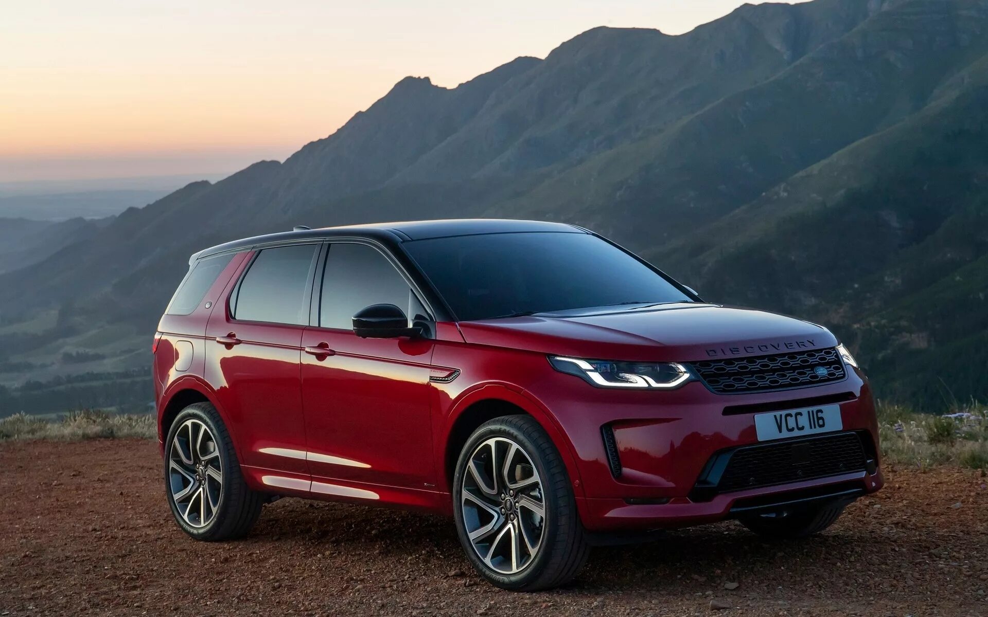 Дискавери ровер новый. Land Rover Sport 2020. Land Rover Discovery Sport 2021. Land Rover Discovery Sport 2020. Land Rover Discovery Sport 2019.