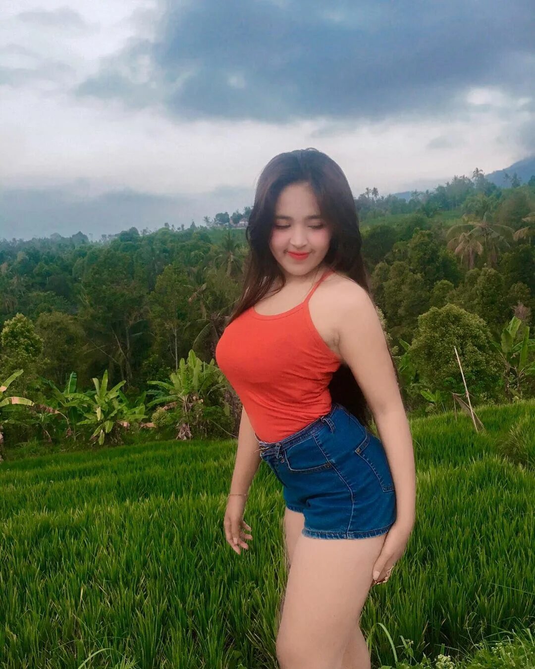Video cantik 2024. Асал абдуллаева фото 2022. Фохиша асал. Cewek montok bali. Aldira chena.