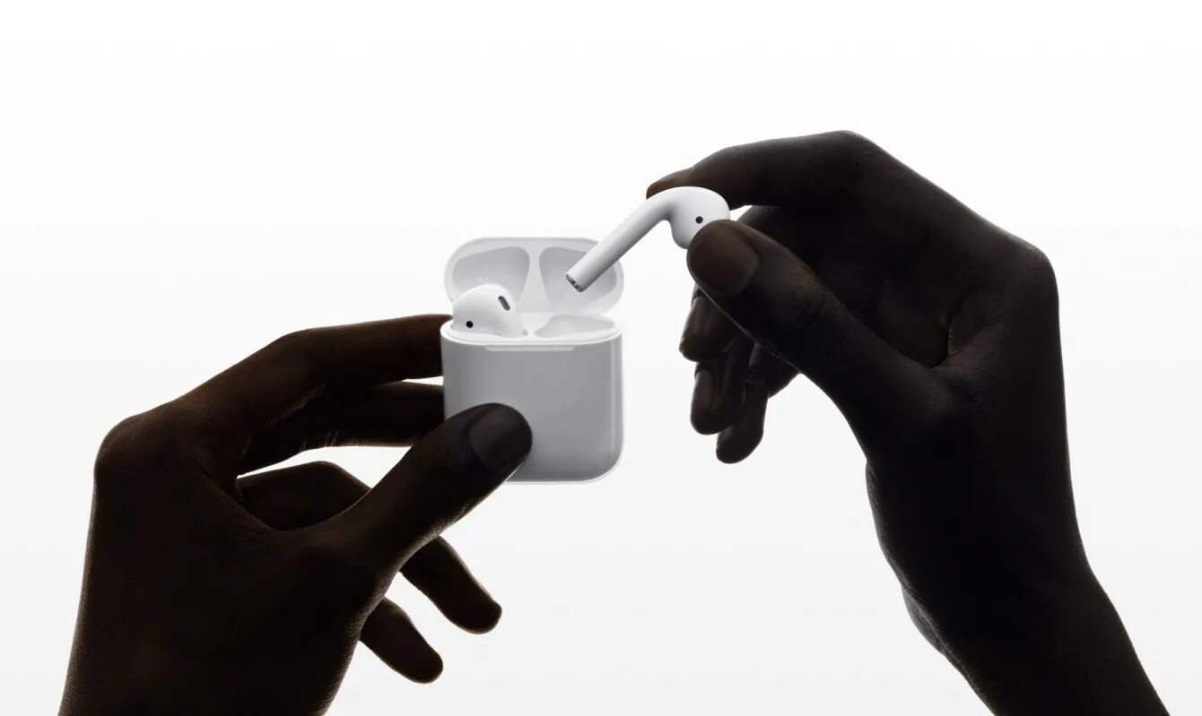 Airpods хрипят. Apple AIRPODS 2. Apple AIRPODS 2 С зарядным футляром mv7n2. Наушники Apple Earpods Pro 2. Apple AIRPODS Pro.