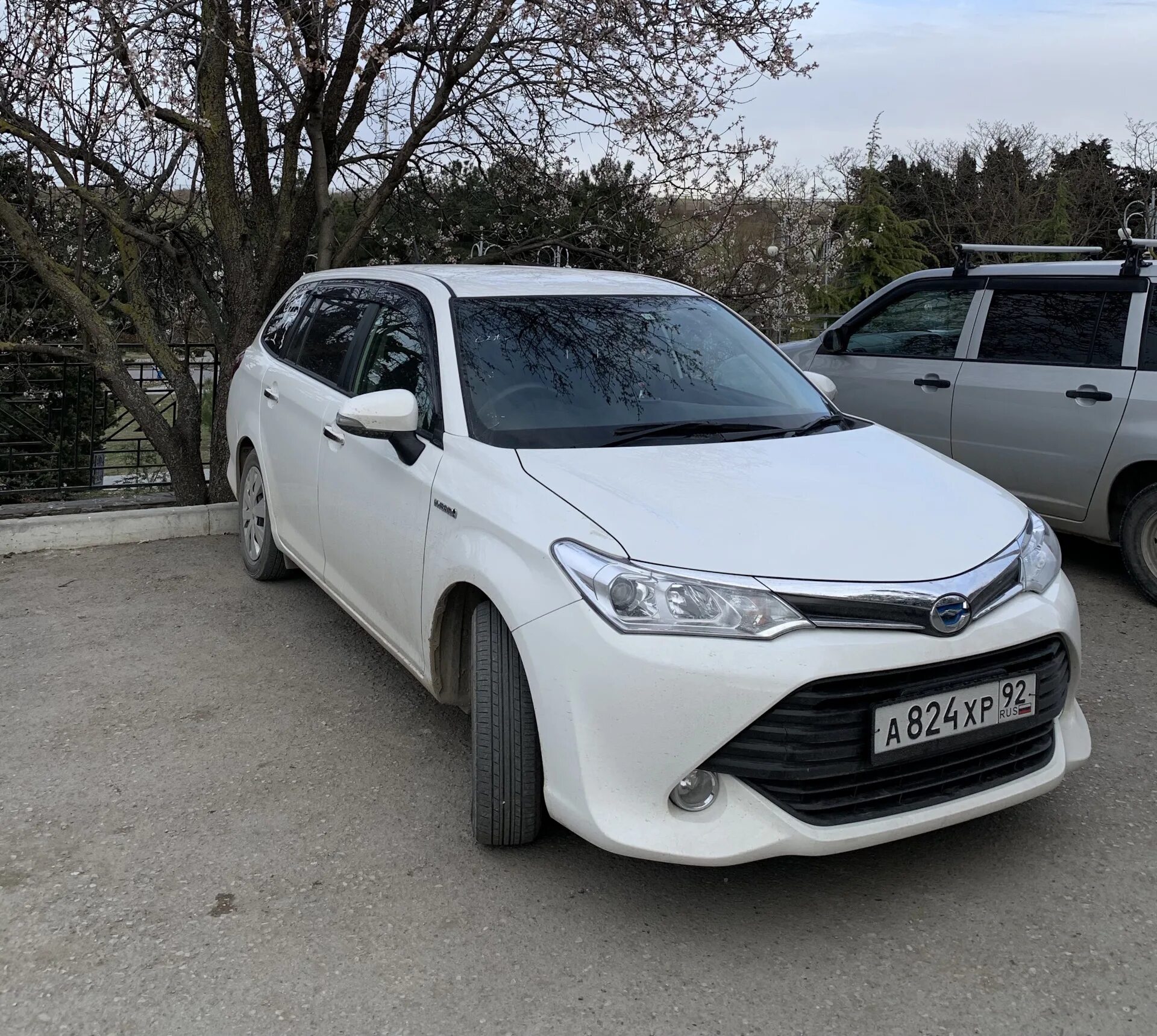 Toyota fielder hybrid