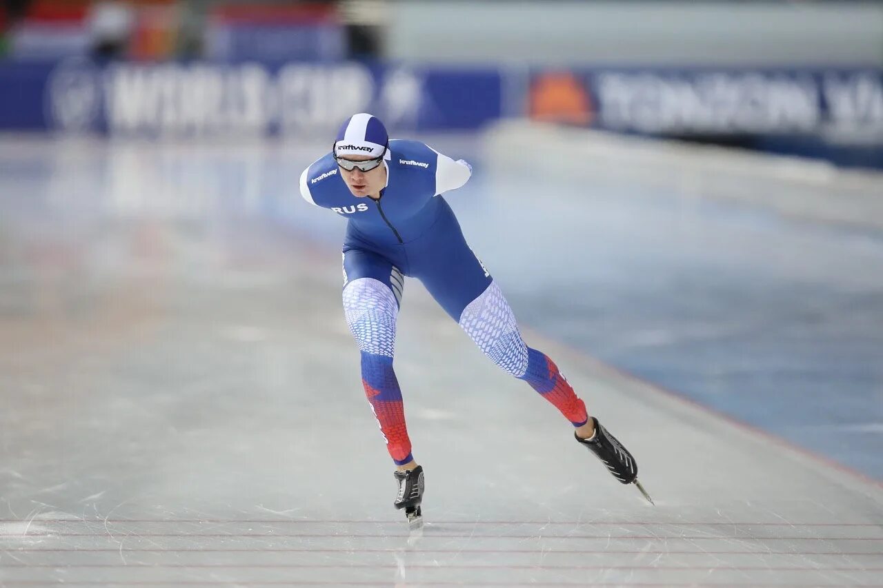 командная гонка преследования коньки. конькобежный спорт дистанции. конькобежный спорт дистанции. кристбьорг кьелд. лучшие конькобежцы дистанцию 1500м пробегают.