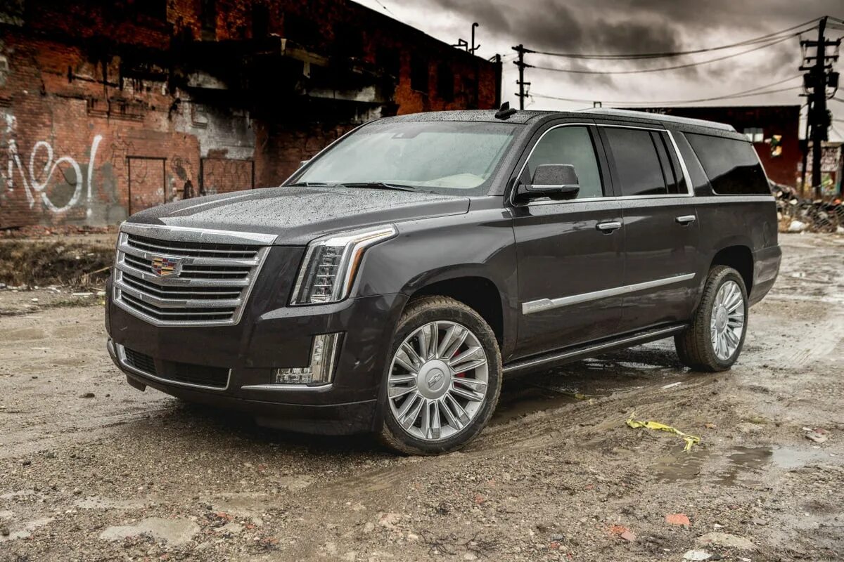 Кадиллак эскалейд 2018. Cadillac Escalade 2018. Cadillac Escalade ESV 2018. Кадиллак Эскалейд 2018 платинум.