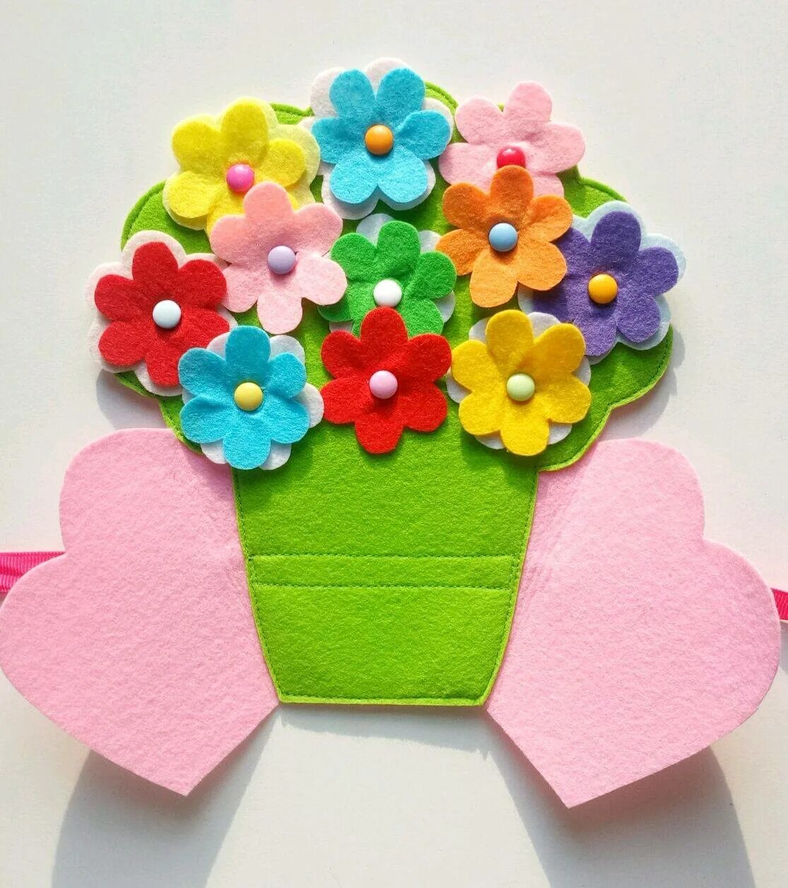 Подарок бабушке своими руками. Подарки на 8 бабушке своими руками. Поделки из фетра своими руками. Открытка маме на день рождения своими руками. Открытка фартук.