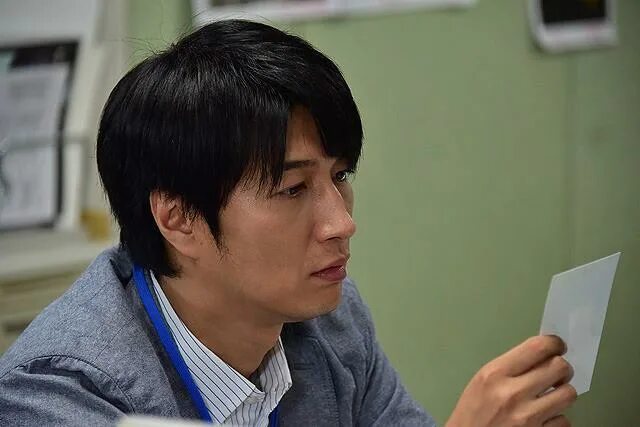 плохой и сумасшедший дорама 2021. цветы распускаются дорама с русской. цуруги ватанабэ. когда цветут цветы я думаю о луне дорама постер. весенний цветок осенняя луна дорама.