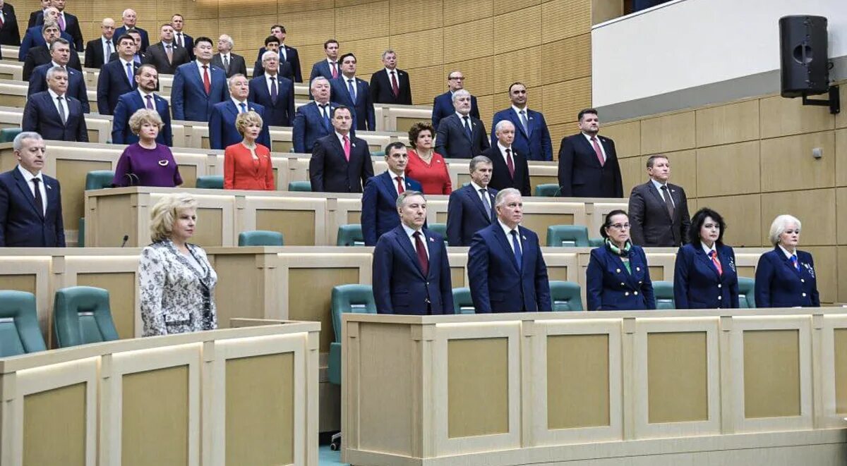 Кто является сенатором
