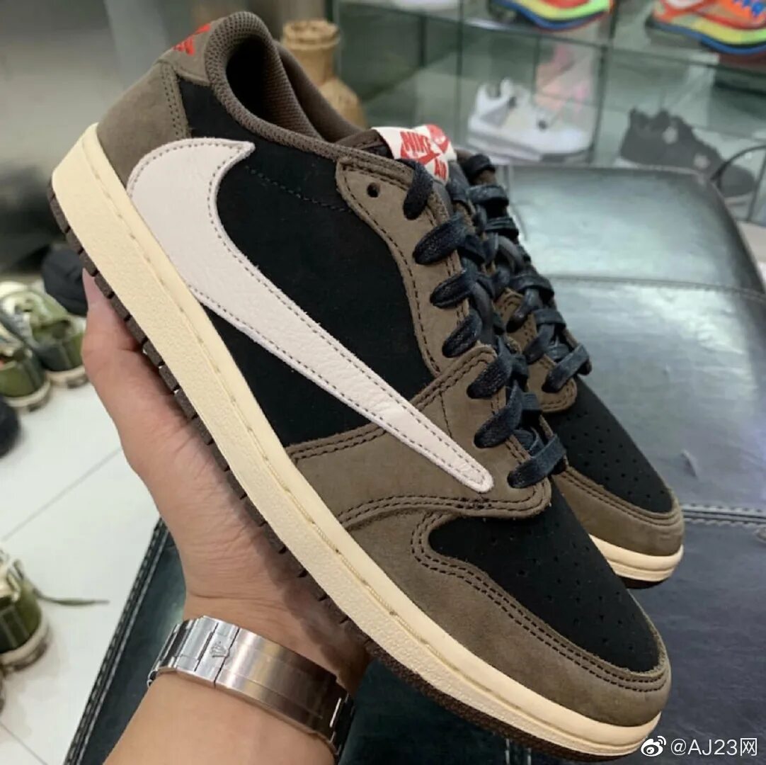 Nike travis scott low mocha. Air jordan 1 low mocha. nike air jordan 1 low travis scott mocha. nike air jordan 1 low travis scott dark mocha. nike air jordan 1 low travis scott.