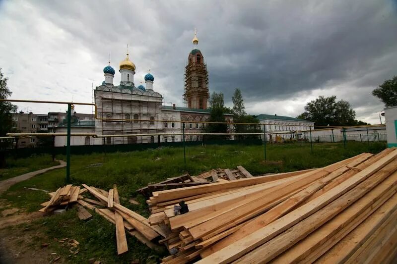 Поселок выкса нижегородская нижегородская область. Выкса река Выксунь. Выксунь верх Выкса достопримечательности. Выкса достопримечательности. Выкса красивые здания.